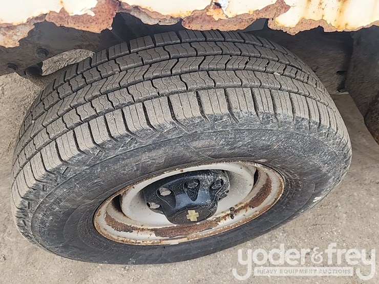 2000-chevrolet-2500-image-10