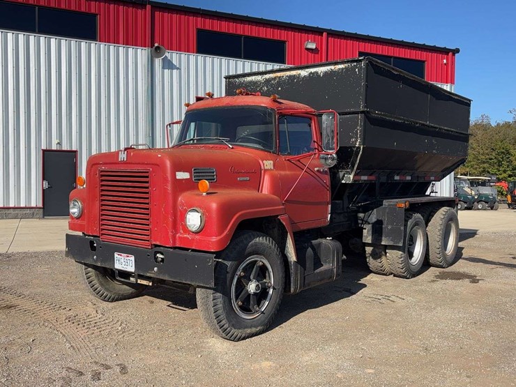 1968-international-f2000d-image-1