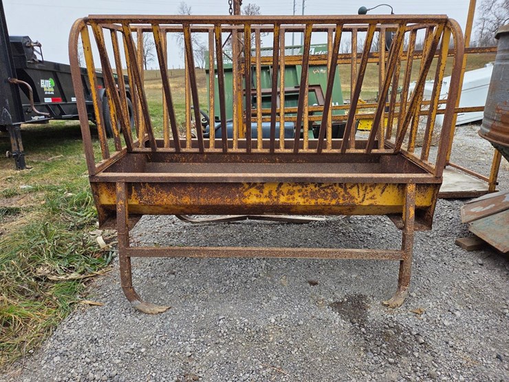 gold-bar-hay/grain-feeder-image-1