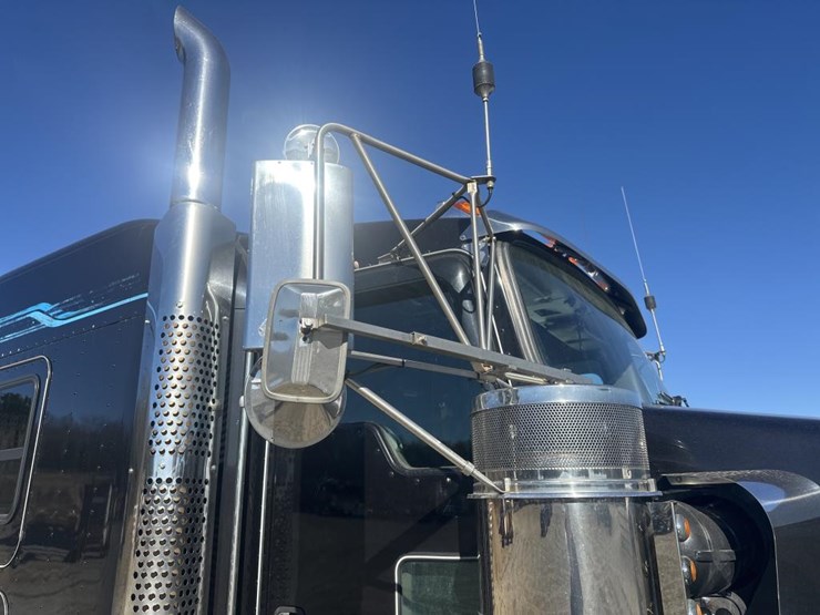 2009-kenworth-t800-image-11