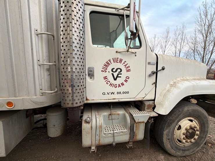 1979-international-f227-image-23