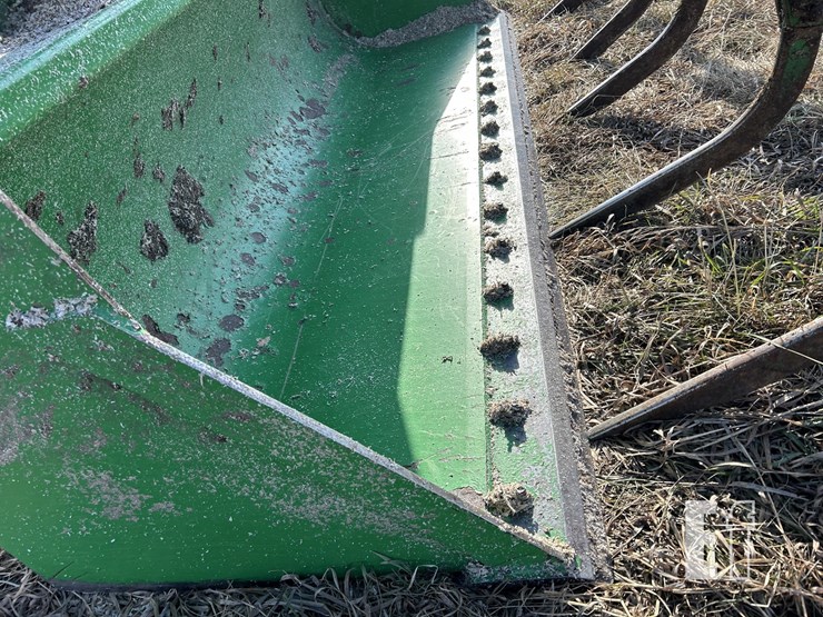 2013-john-deere-6170r-image-41