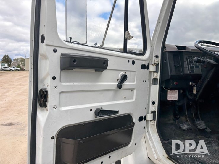 2000-international-4700-image-59