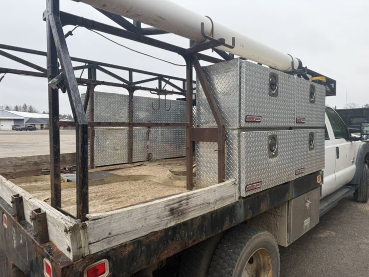 2012-ford-f550-image-21