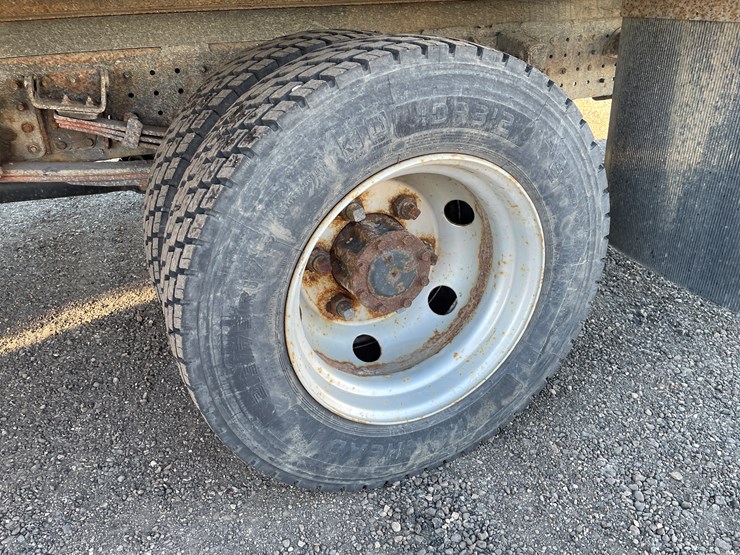 #1072-•-2012-mitsubishi-canter-fe160-cab-over-diesel-box-truck-(has-wi-title)-image-11