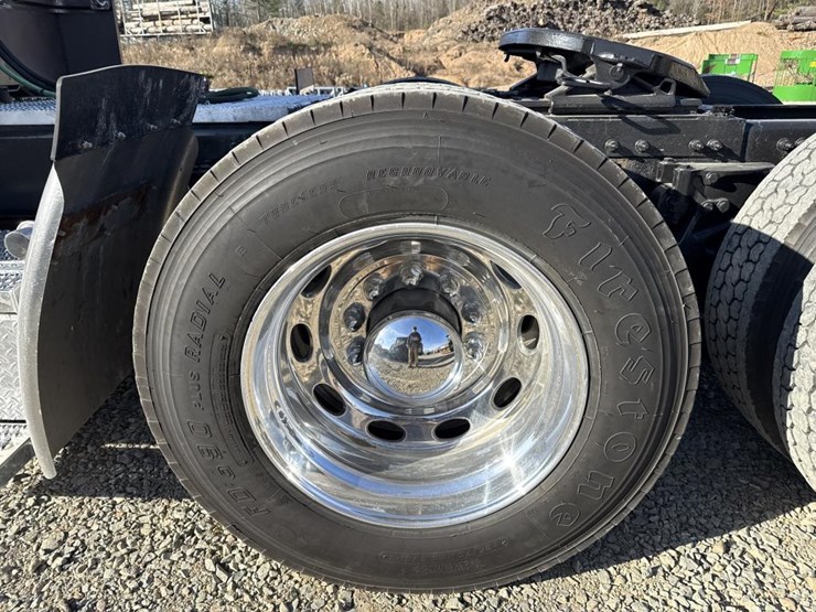 2012-peterbilt-389-image-95