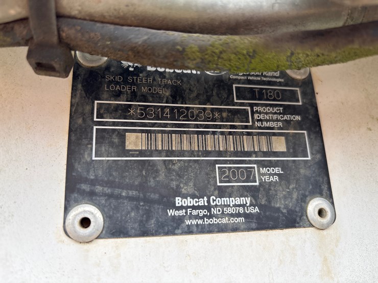 2007-bobcat-t180-image-12
