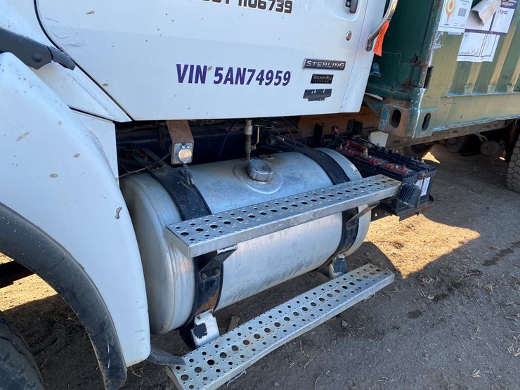 #205-•-2004-sterling-grapple-truck-(has-wi-title)-(chetek,-wi)-image-18