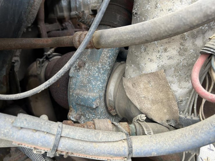 international-4700-image-37