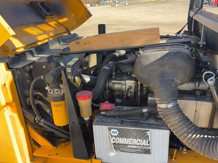 2015-jcb-930-image-34