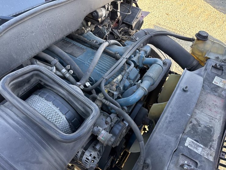 2005-international-durastar-4300-image-58