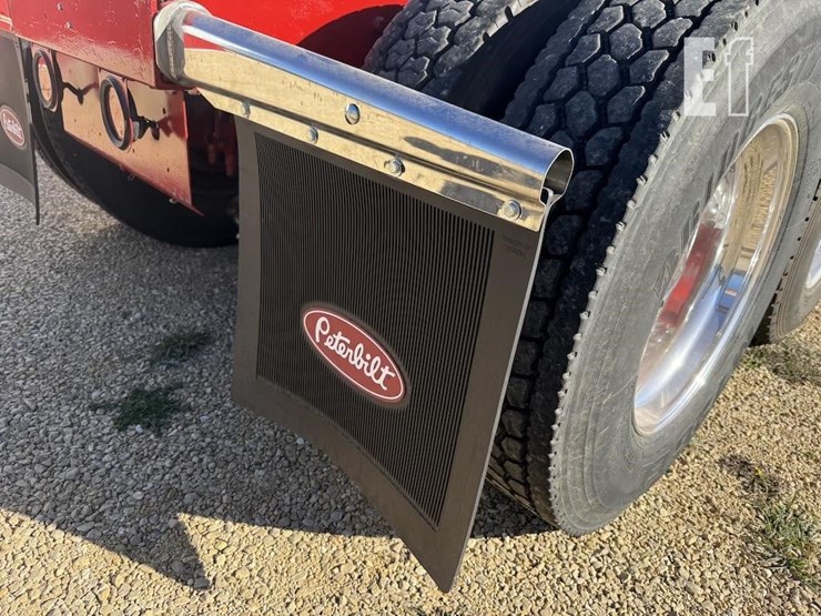 1985-peterbilt-362-image-7