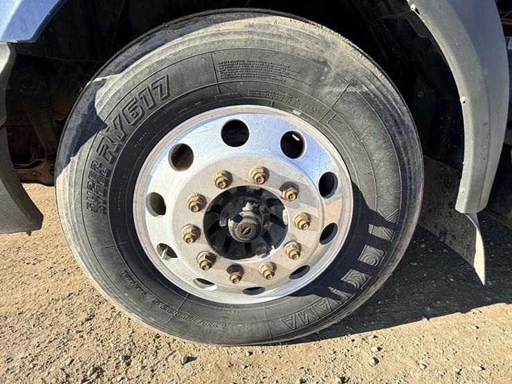 2017-international-prostar-image-32