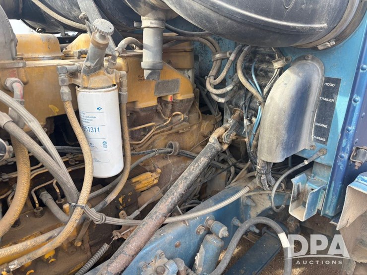 peterbilt-377-image-46