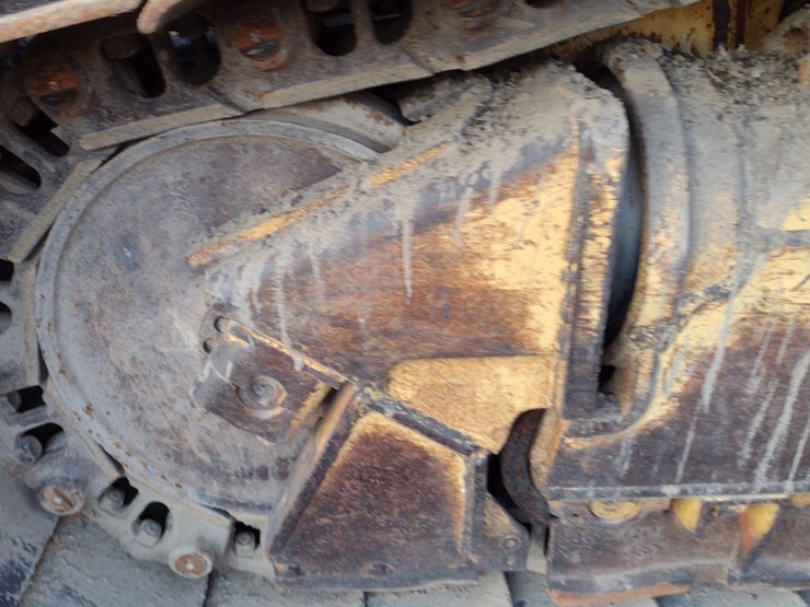 caterpillar-d6t-xl-image-27