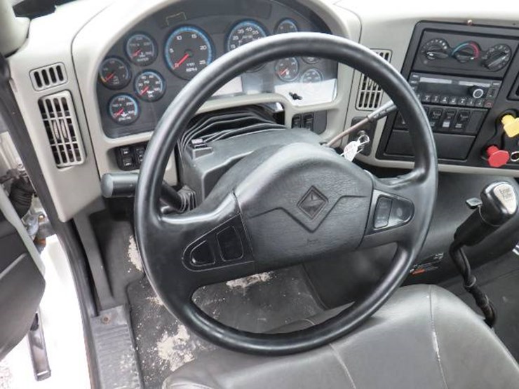 international-transtar-8600-image-16