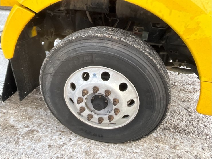 2019-kenworth-t880-image-7