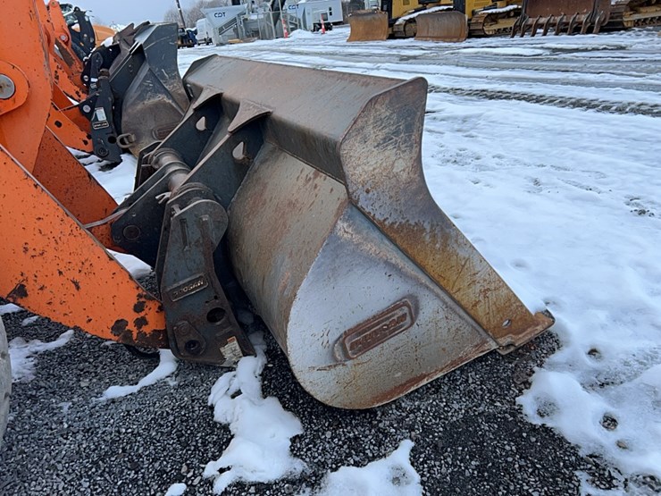 2015-doosan-dl200-3-image-10