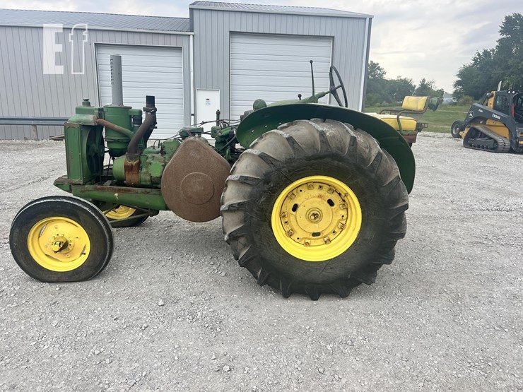 john-deere-830-image-1