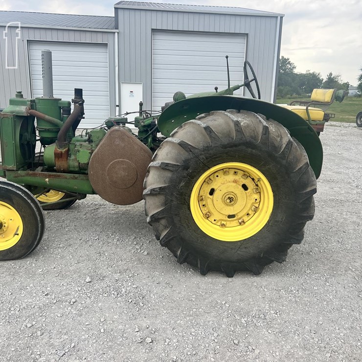 JOHN DEERE 830