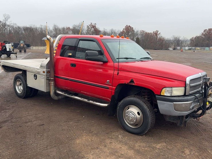 1998-dodge-ram-ext.-cab-pickup-image-2