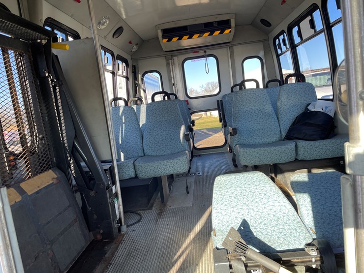 2001-ford-transit-image-21