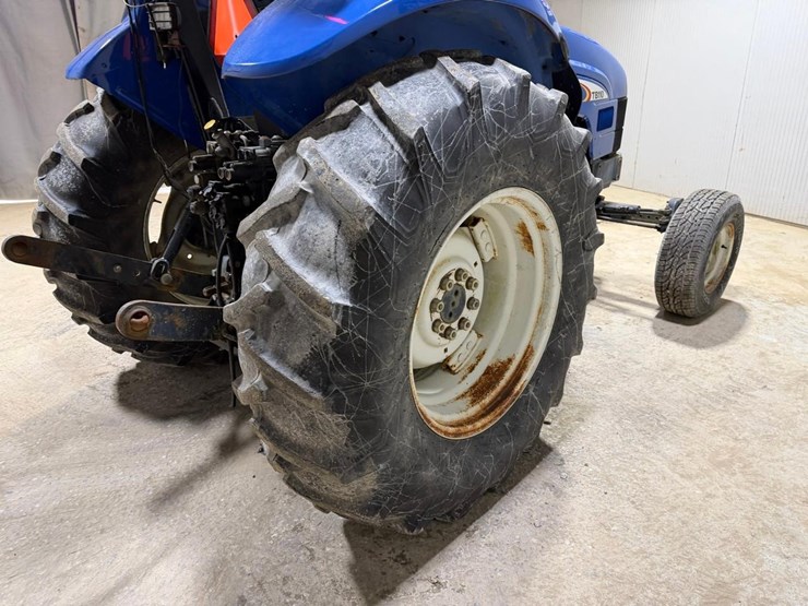 new-holland-tb110-image-14