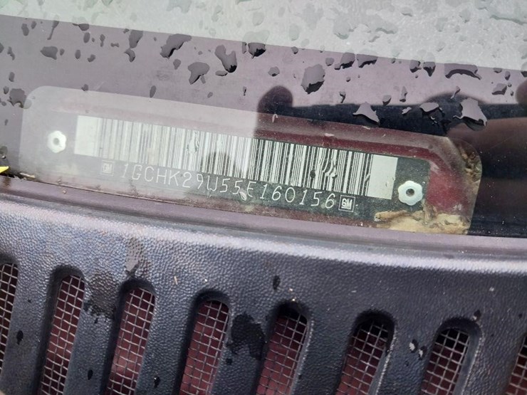 2005-chevrolet-silverado-2500-image-13