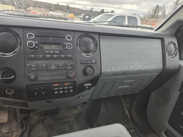 2011-ford-f350-image-37