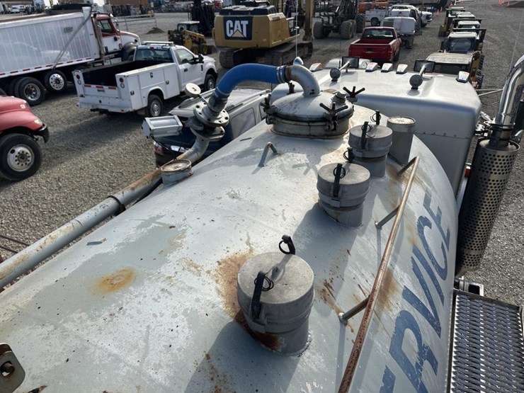 2005-kenworth-t800-image-36