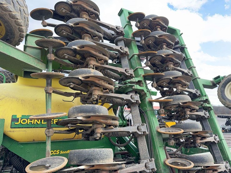 2011-john-deere-1990-image-69