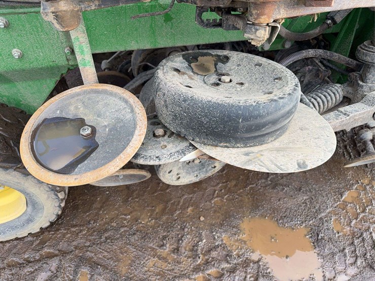 2011-john-deere-1990-image-72