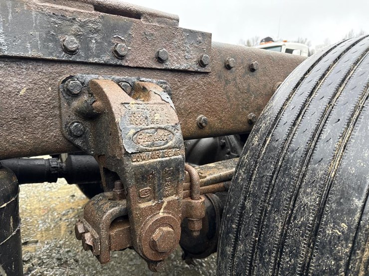 1999-peterbilt-379-image-43