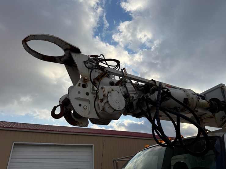 2013-ford-f750-image-8