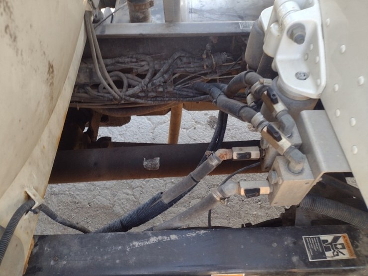 peterbilt-389-image-40