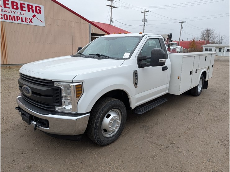 2018-ford-f350-image-1