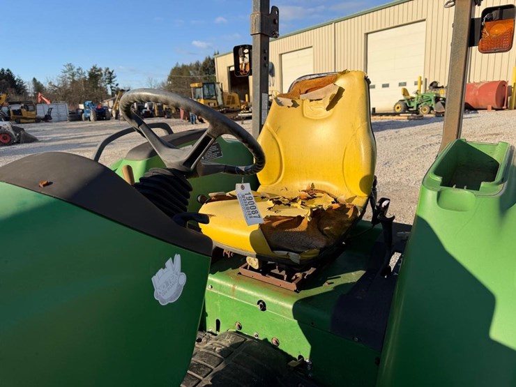 john-deere-4700-image-19