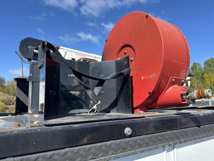 2017-peterbilt-337-image-65