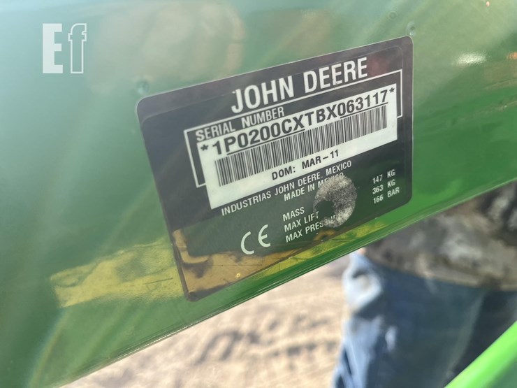 john-deere-2320-image-33
