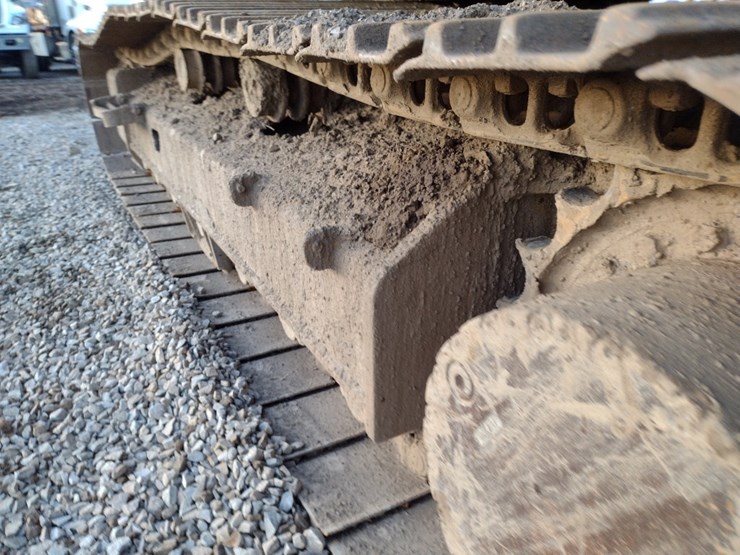 volvo-ec160b-lc-image-36