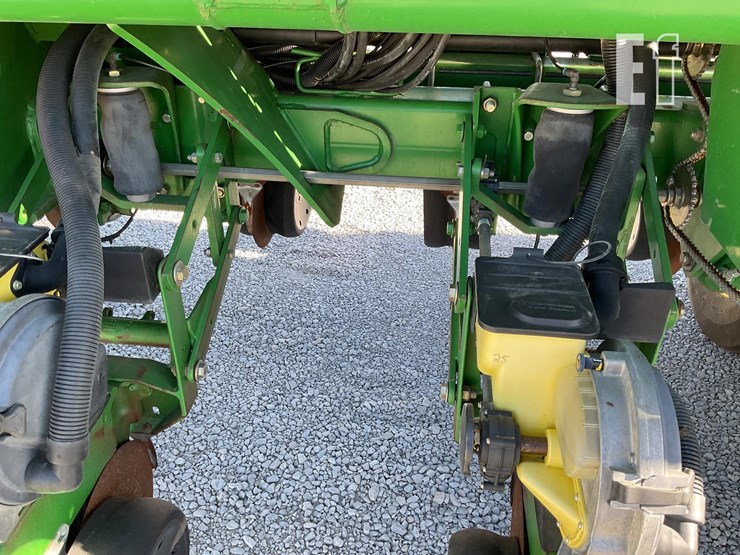 john-deere-1790-image-17