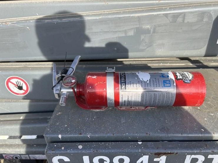 skyjack-sj8841rt-image-39