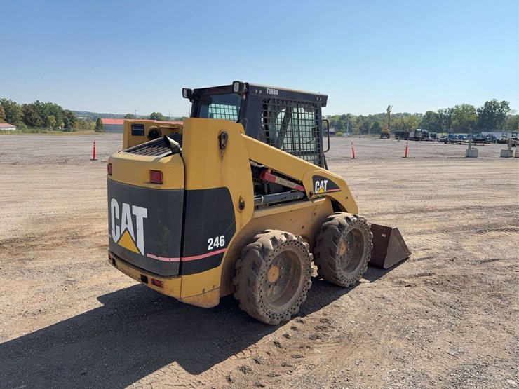 caterpillar-246-image-3