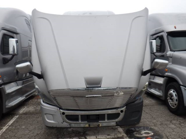 2019-freightliner-cascadia-125-image-34