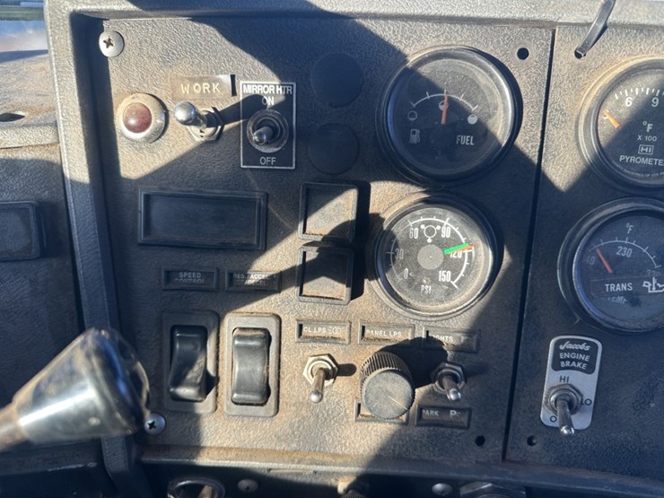 mack-rd688s-image-36