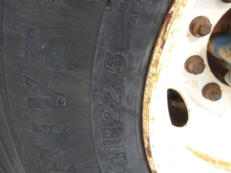 2003-international-8100-image-42