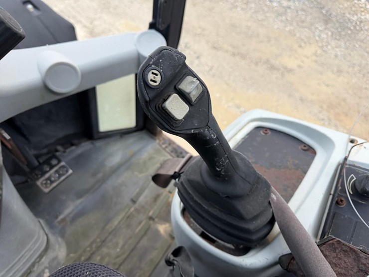 2012-caterpillar-906h-image-27