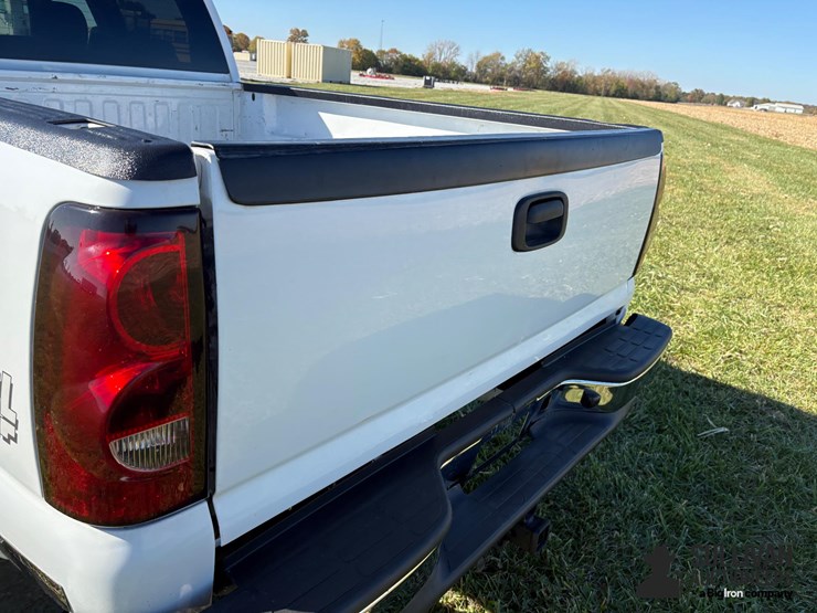 chevrolet-silverado-2500-image-9