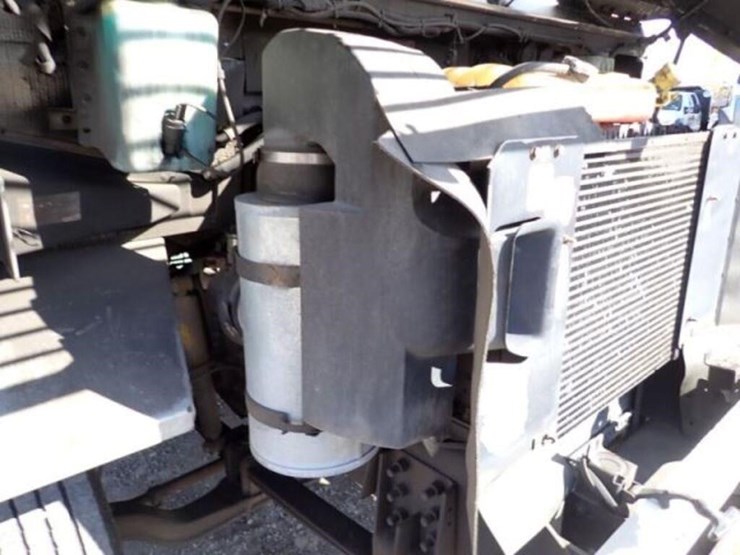 2012-freightliner-mt55-image-34