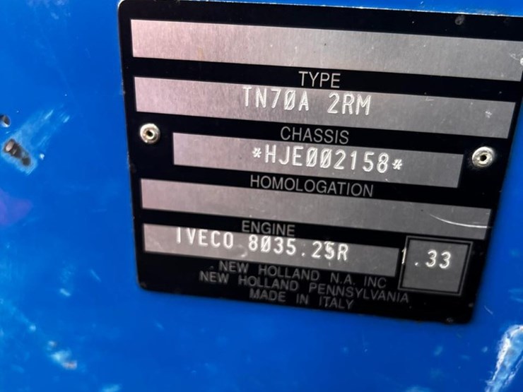 new-holland-tn70a-image-36